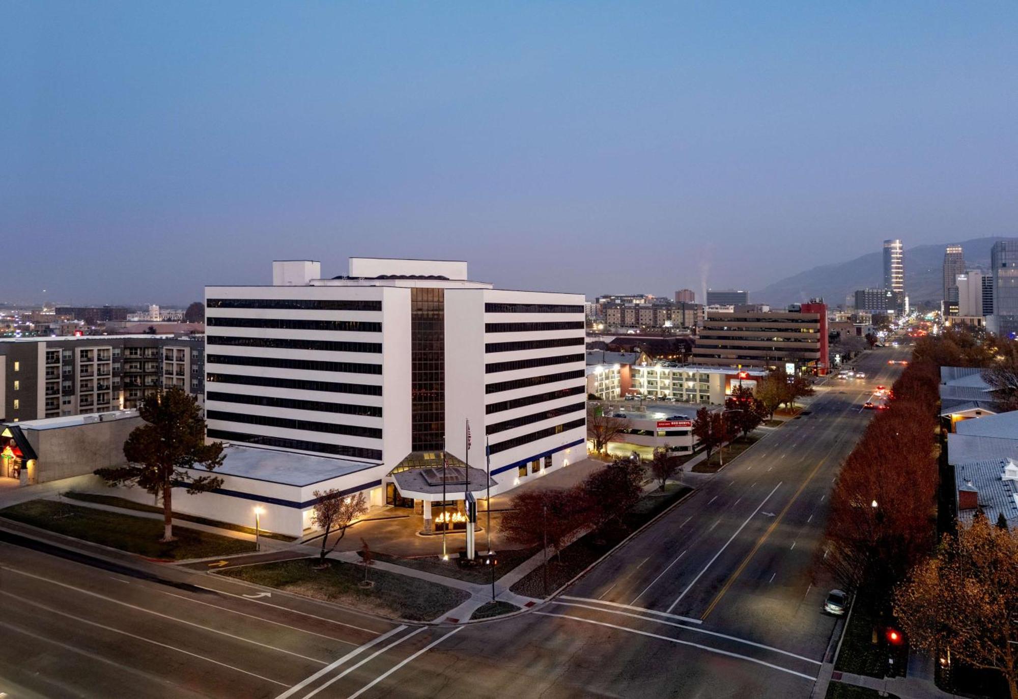 Doubletree Suites By Hilton Salt Lake City Extérieur photo